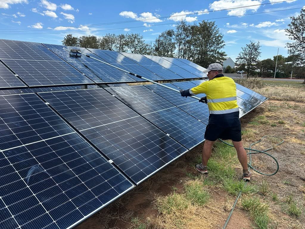 Solar panel cleaning project at Enza Zaden in Narromine